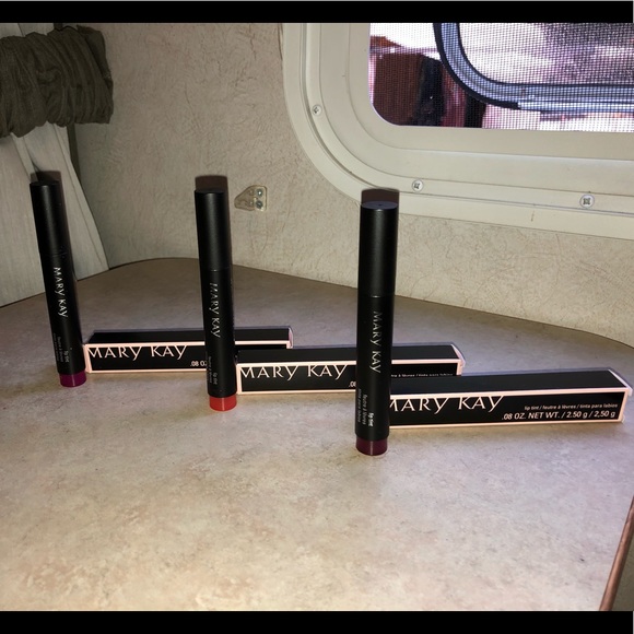 Mary Kay - Picture 3 of 4